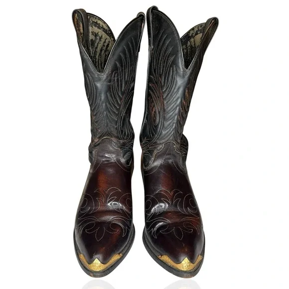 Laredo 2637 Burgundy Leather Western Cowboy Boots Gold Toe 9.5 EE Made In USA - Picture 3 of 12